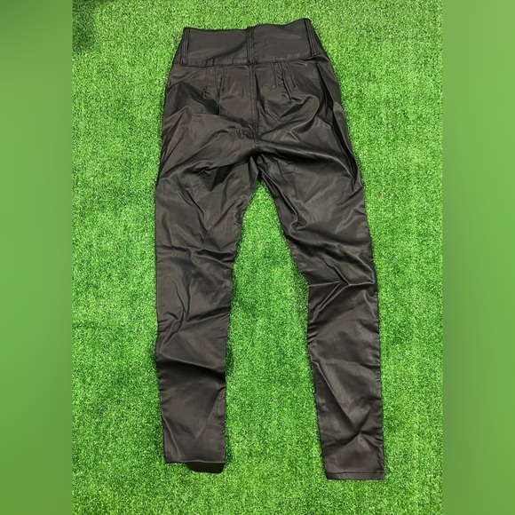 👖 NEW! SIZE 9 FAUX LEATHER PANTS - Picture 4 of 4